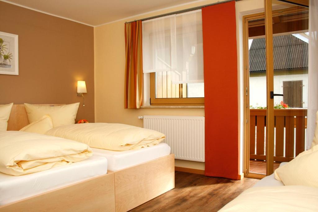 Hotel Gasthof Zur Post Bärnau الغرفة الصورة